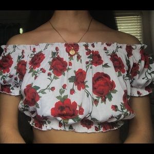 Crop top with roses